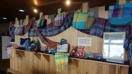 地域交流サロンのパーテーションの写真