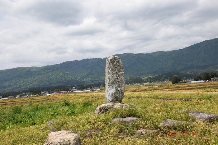 2021年撮影、おせき供養塔・栃の木堰跡の写真